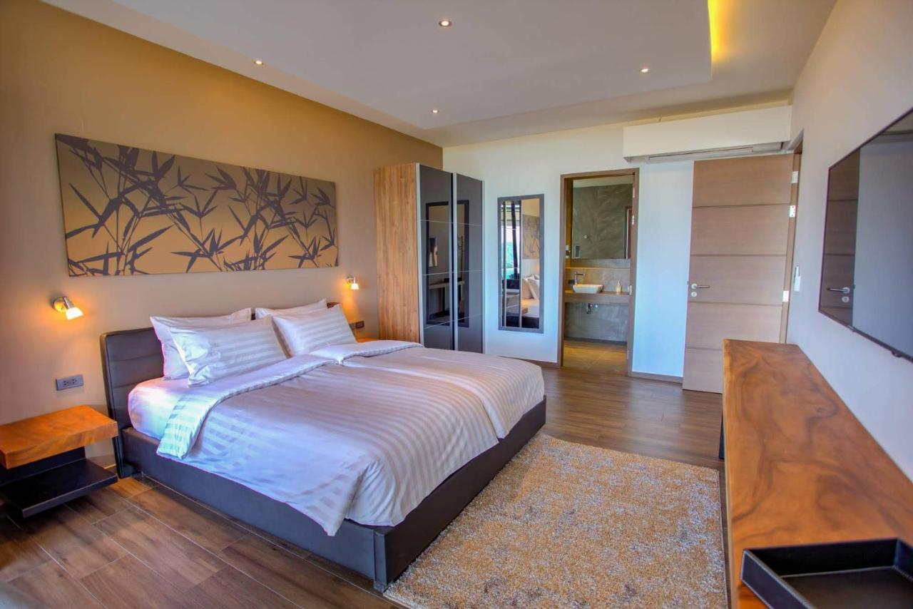 Aparthotel Ocean Rock Kalim Patong Esterno foto