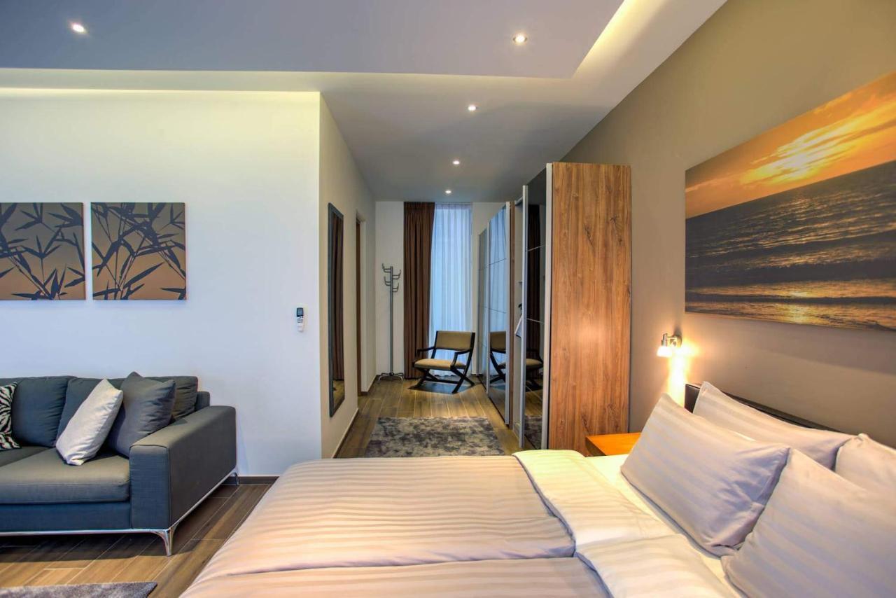 Aparthotel Ocean Rock Kalim Patong Esterno foto