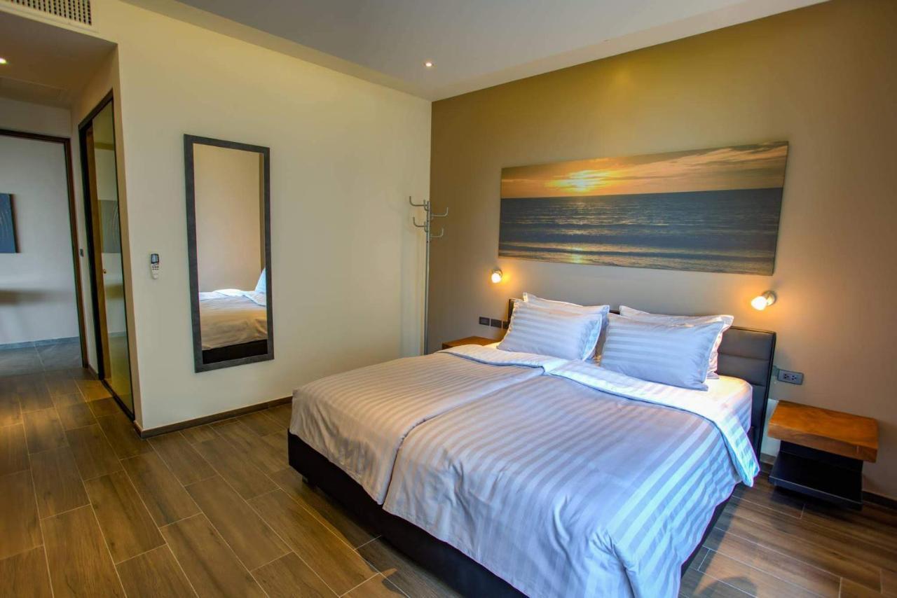 Aparthotel Ocean Rock Kalim Patong Esterno foto